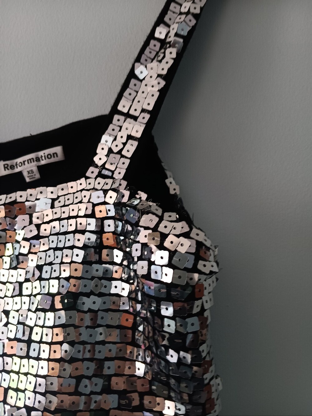 Reformation Kayla Silver Sequin Cropped Tank Top Party Glam XS - Picture 3 of 7